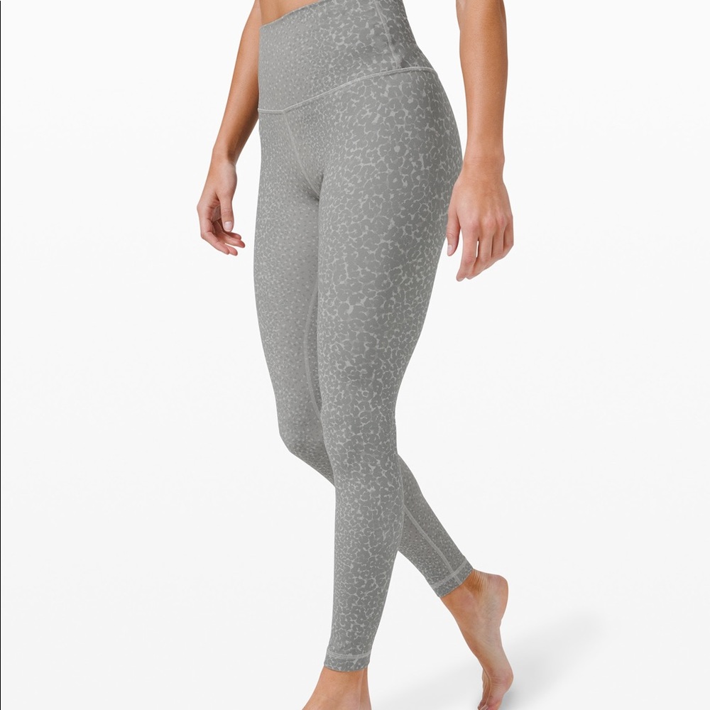 Lululemon Aligns 28” Size 4